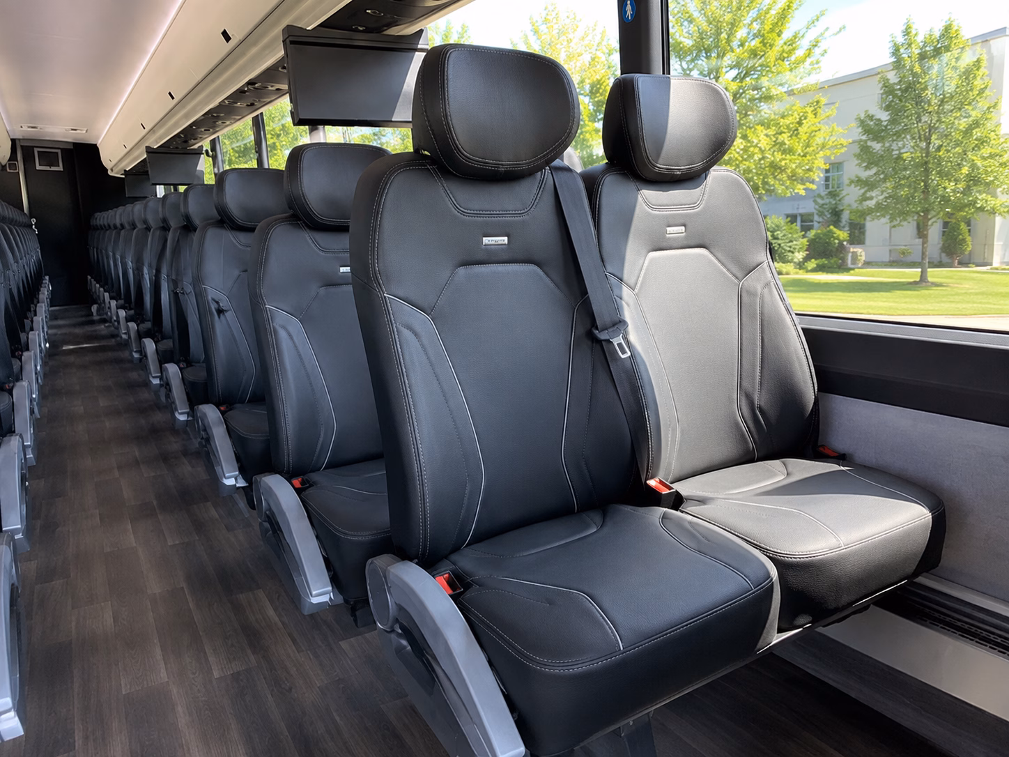 how the type of bus you choose changes the price in tallahassee florida