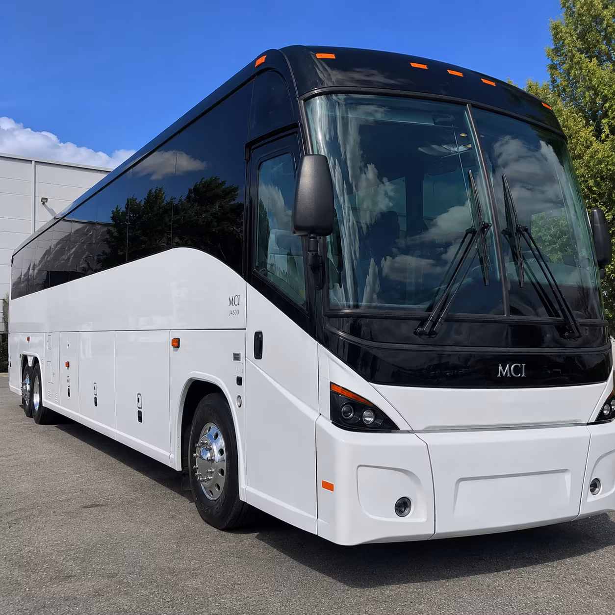 let a charter bus handle the drive between tlh and tallahassee s hotels and venues